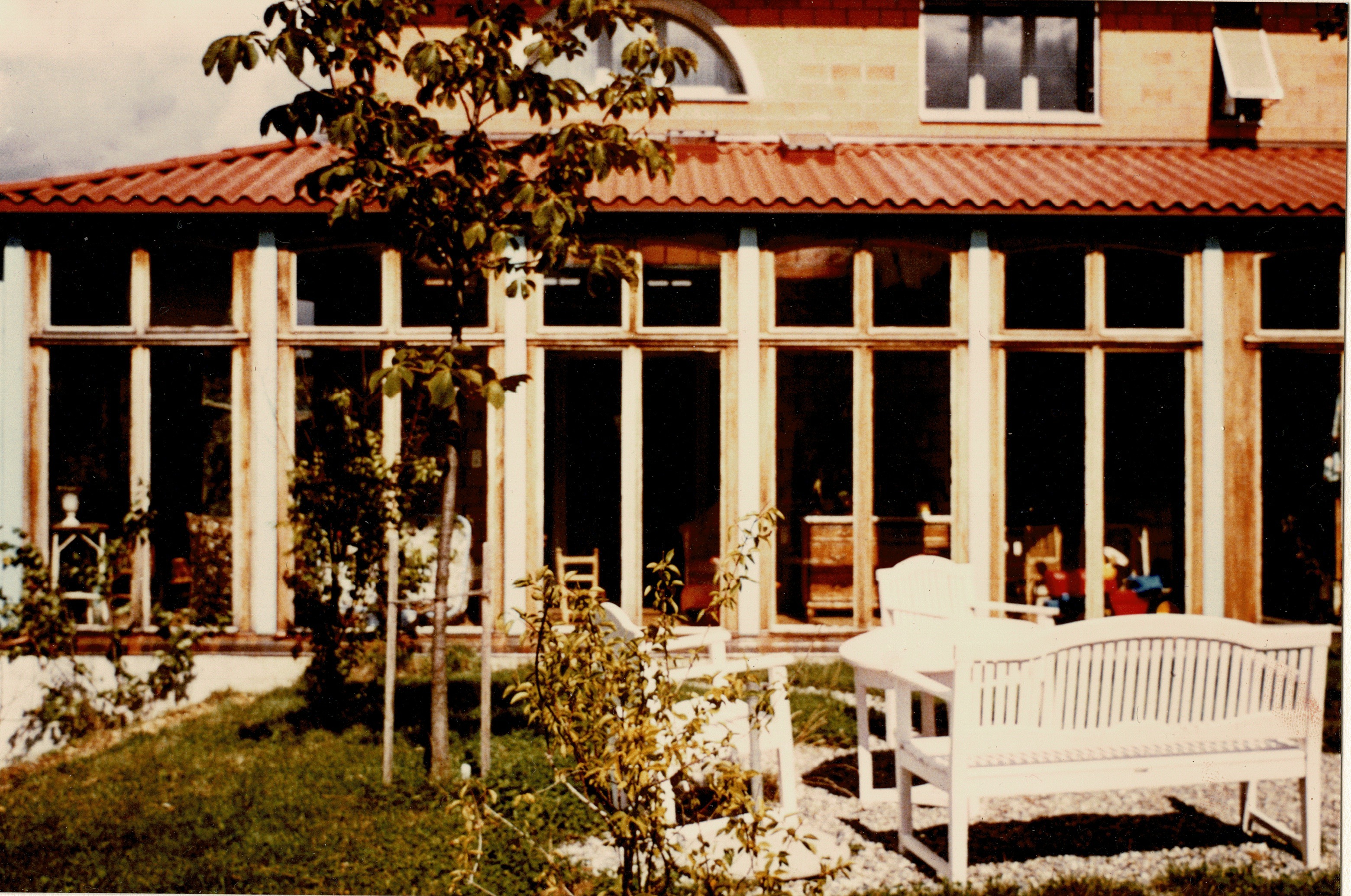 Haus, Veranda und Ursulas erstes Büro im Dachstock
